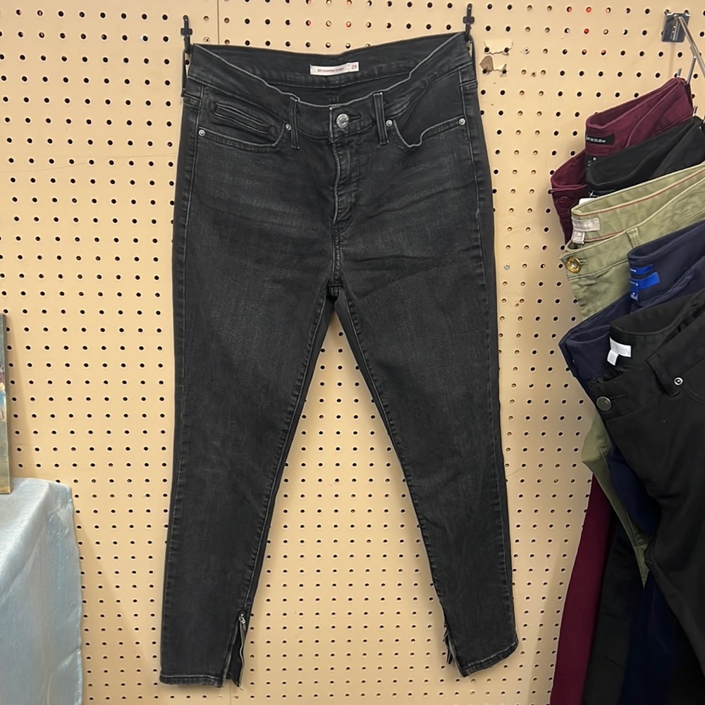 Levi jeans